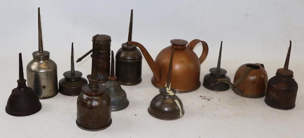 Group of 12 Household  Round Handy Oiler Cans (1 of 4)