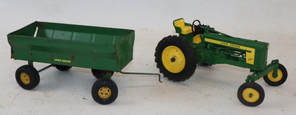 Die Cast John Deere Model 520 Tractor & Wagon (1 of 2)