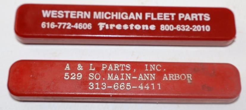Group of 2 Firestone And AP Muffler Advertising Pocket Knives (1 of 2)