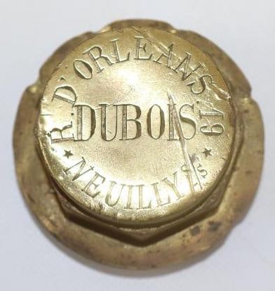 R.D' Orleans Neuillys Carriage Brass Automobile Threaded Hubcap: 1.50" diameter