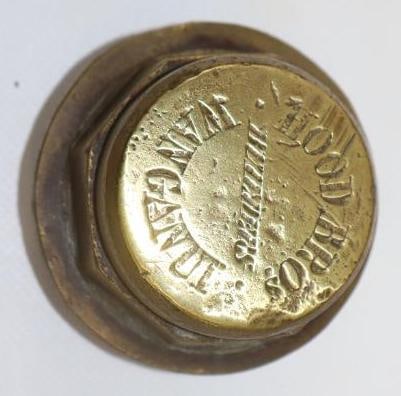 Hood Bros. Builders Carriage Brass Automobile Threaded Hubcap (1 of 2)