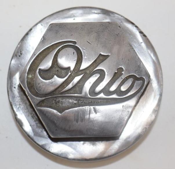 Debossed Ohio Threaded Automobile Hubcap (1 of 2)
