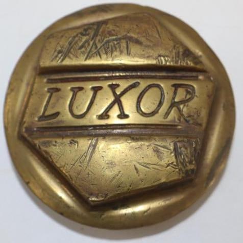 Luxor Brass Threaded Automobile Hubcap (1 of 2)