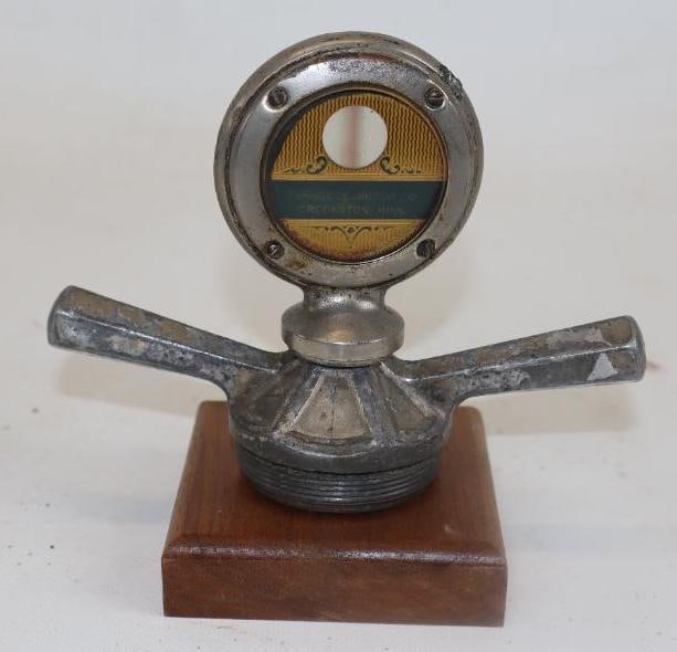 Torrance Motor Co Crockston, MN Boyce Moto-Meter Hood Ornament (1 of 3)