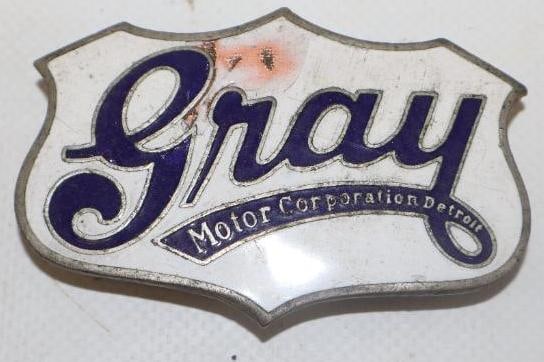 1923-1925 Gray Motor Corporation, Detroit Michigan Automobile Radiator Emblem Badge (1 of 2)