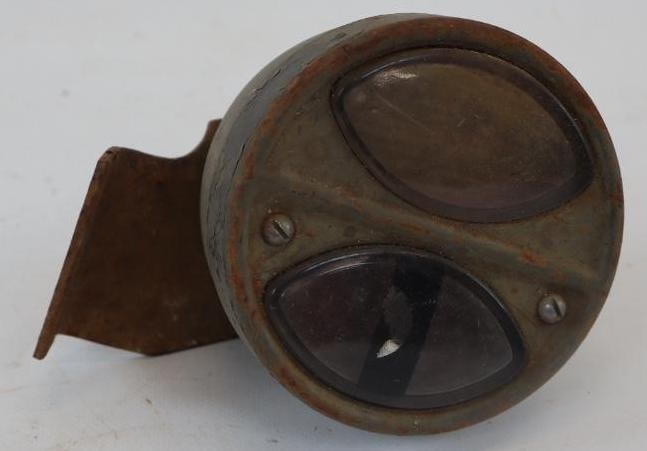 Early Accessory Turn Signal Light (1 of 3)