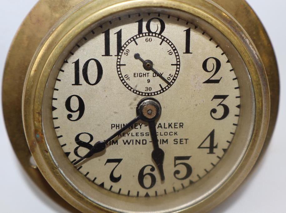 Early Phinney-Walker Keyless Rim Wind Rim Set Automobile Dash Clock (1 of 3)