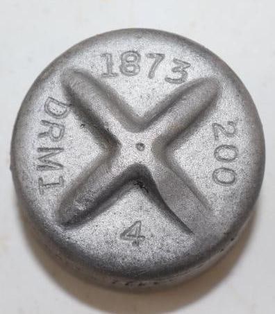 DRM 1 Threaded Aluminum Automobile Hubcap: 2" diameter