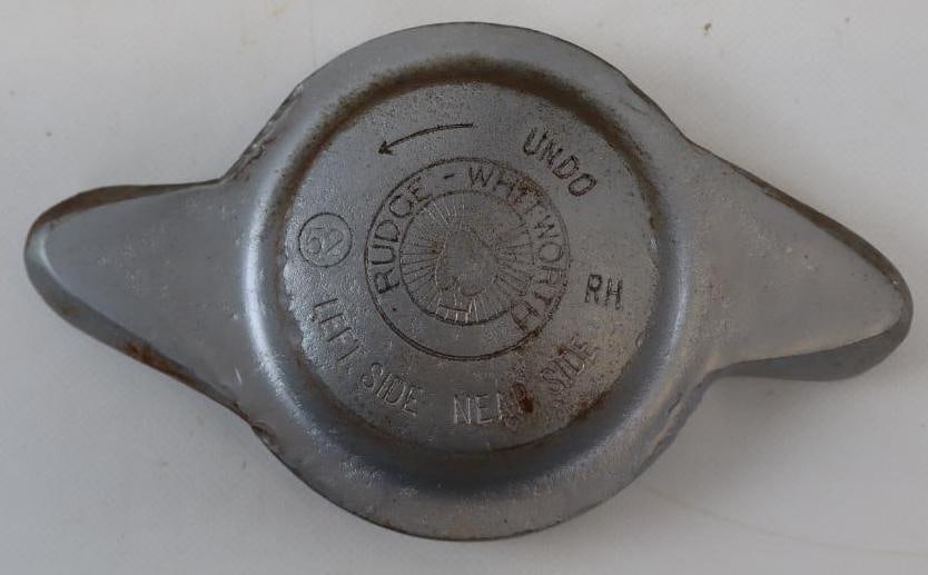 Rudge-Whitworth Threaded Knock-Off Automobile Hubcap (1 of 2)