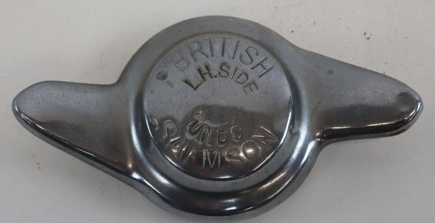 British Salmon Threaded Knock-Off Automobile Hubcap (1 of 2)