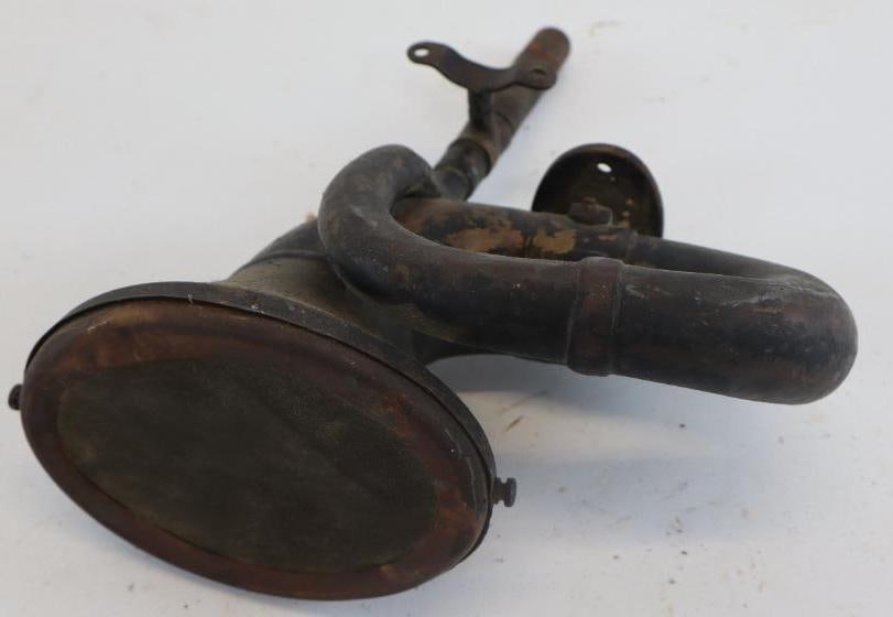 Early Brass  Bulb Horn (1 of 2)