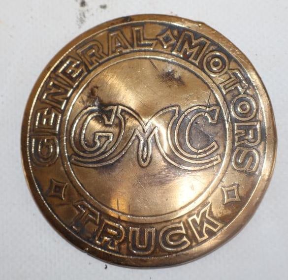 1927-1935 General Motors Truck GMC Radiator Emblem Badge (1 of 2)