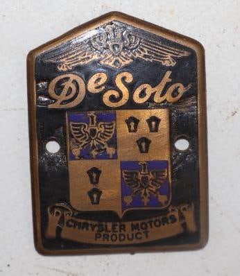 1930-1931 Chrysler DeSoto Radiator Emblem Badge (1 of 2)