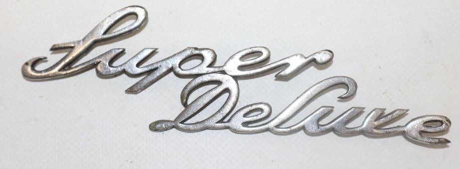 Super Deluxe Script Fender Emblem: 6" x 2"