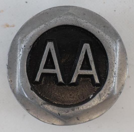 AA Aluminum Threaded Automobile Hubcap: 3" diameter
