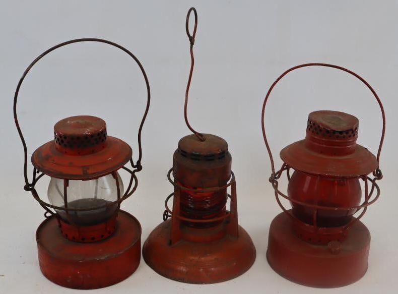 Group of 3 Handlan And Dietz Rail Road Lanterns: 7" x 8" is largest, missing pieces and are in need of repair