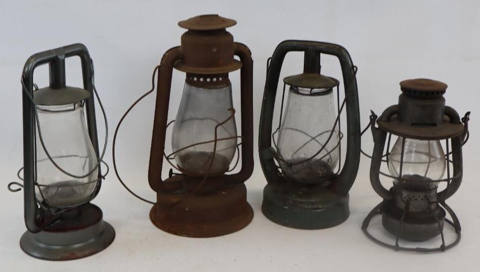 Group of 4 Dietz And Defiance Rail Road Lanterns (1 of 3)