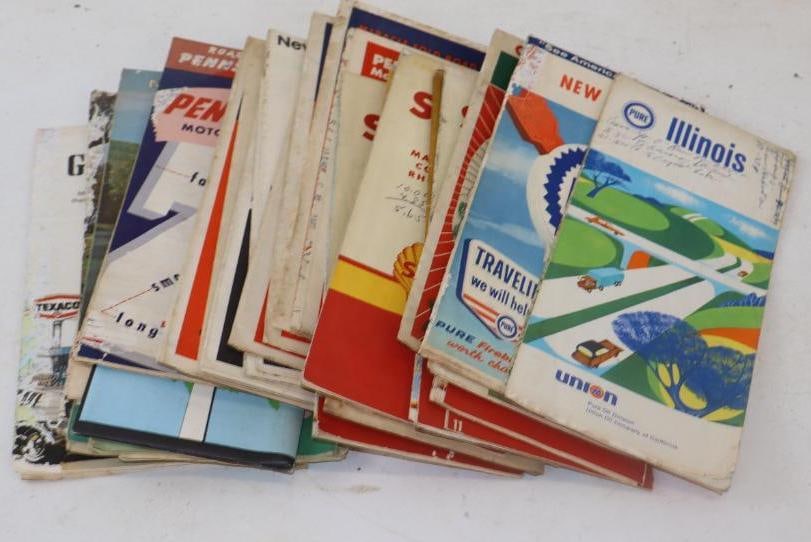 Group of 31 Gas Station Advertising Road Maps Texaco, Pennzoil, Mobil, Shell, Sinclair, Hi-Speed (1 of 2)