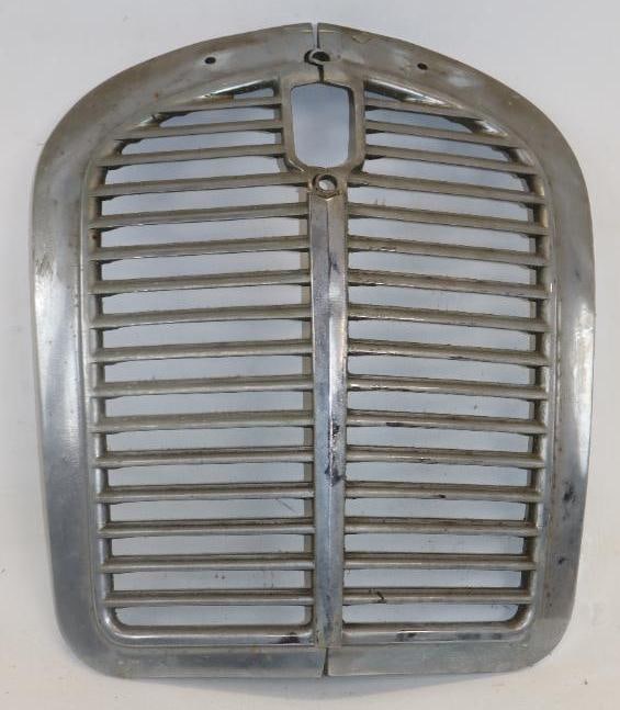 1948-1954 Austin A70 Automobile Radiator Grill Shell (1 of 2)