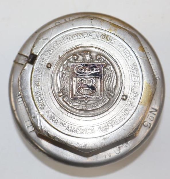 Cloisonne Cole 8 Threaded Automobile Hubcap (1 of 2)