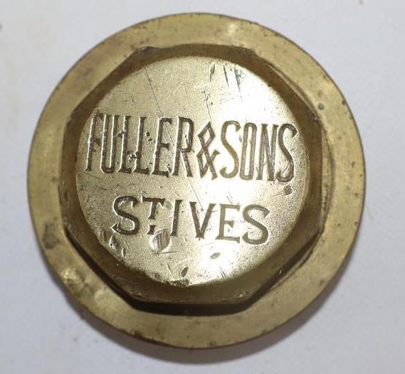 Fuller & Sons St. Ives Brass Automobile Threaded Hubcap: 3" diameter
