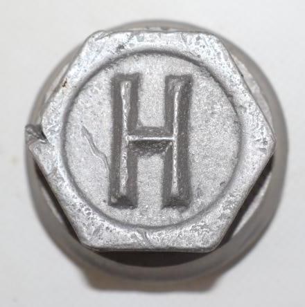 Hawke Motorcycle/Sidecar Threaded Hubcap (1 of 2)