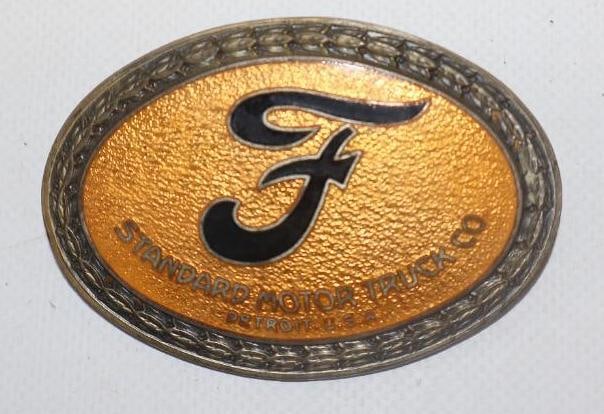 1930-33 Cloisonne Standard Motor Truck Co. Radiator Emblem Badge (1 of 2)