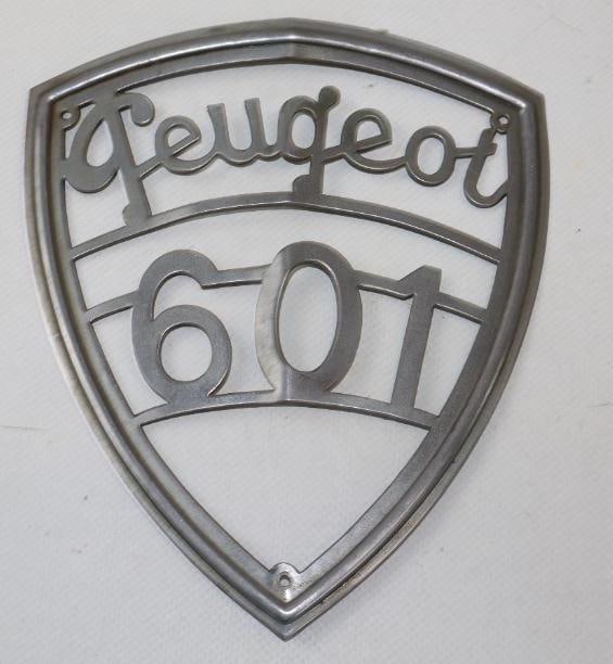 Peugeot 601 Radiator Emblem Script (1 of 2)