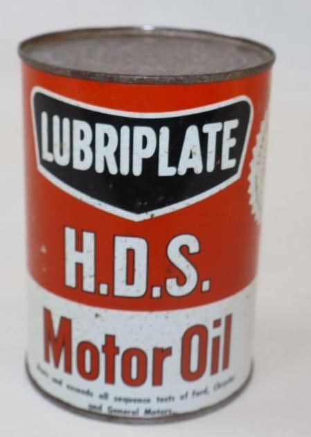 LUBRIPLATE MODERN MOTOR OILS ONE QUART CAN.: 5.5" FISKE BROTHERS REFINING COMPANY, NEWARK & TOLEDO. CONDITION: VERY GOOD OVERALL WITH LIGHT SPOTTING IN THE GLOSS AND SOME FAINT STORAGE WEAR. CAN IS FREE OF DENTING AND FULL.