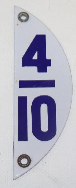 N.O.S. GAS PUMP PRICER SHOWING 4/10TH ATTACHMENT SIGN. (1 of 2)