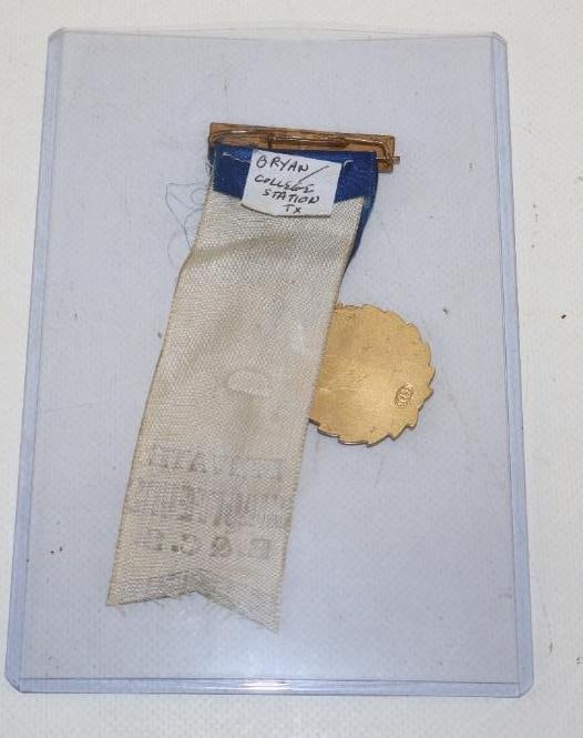 PRIVATE CHAUFFEURS B. & C. S. MEDAL WITH EARLY TOURING CAR MEDIALLION. (1 of 3)