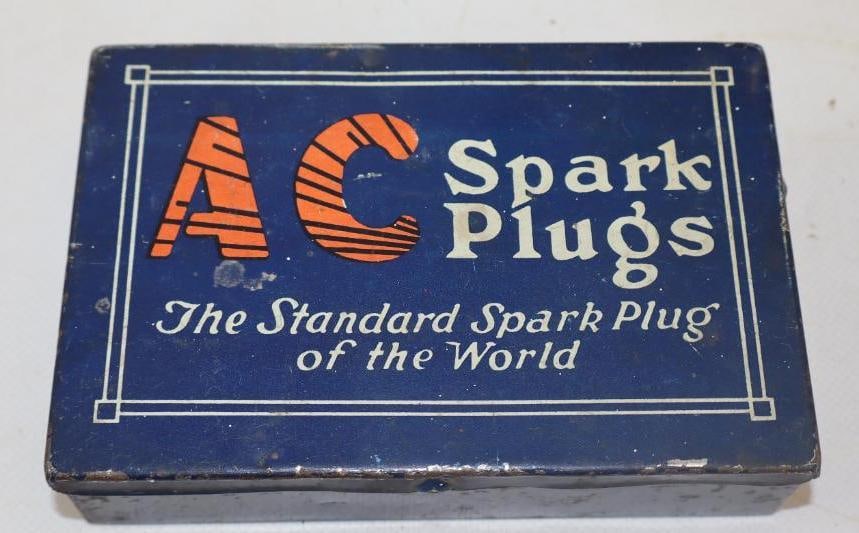 AC SPARK PLUGS TIN SERVICE BOX. (1 of 3)