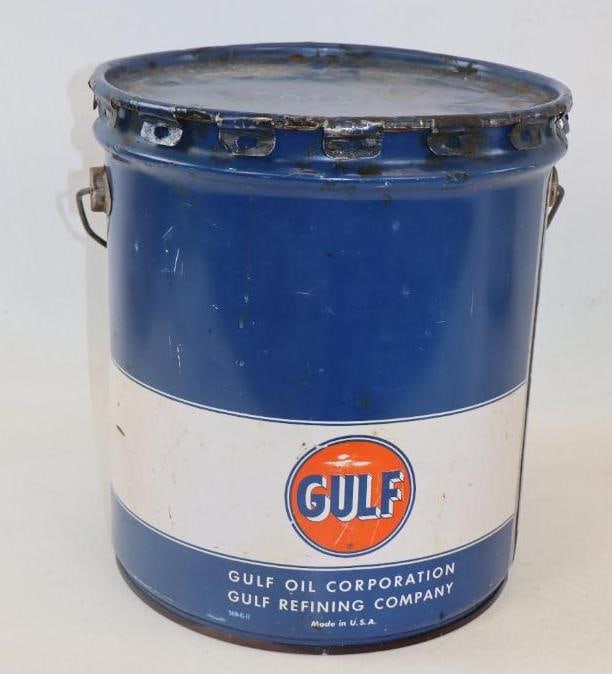 GULF HIGH PRESSURE GREASE 35 POUND CAN WITH GULF DISC GRAPHIC. (1 of 4)