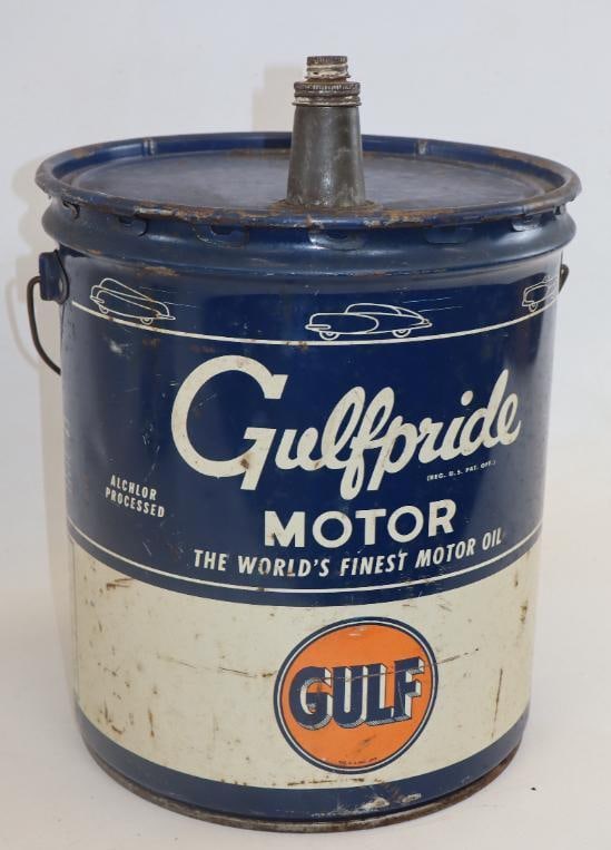 GULF GULFPRIDE MOTOR OILS FIVE GALLON CAN WITH CAR GRAPHICS. (1 of 3)