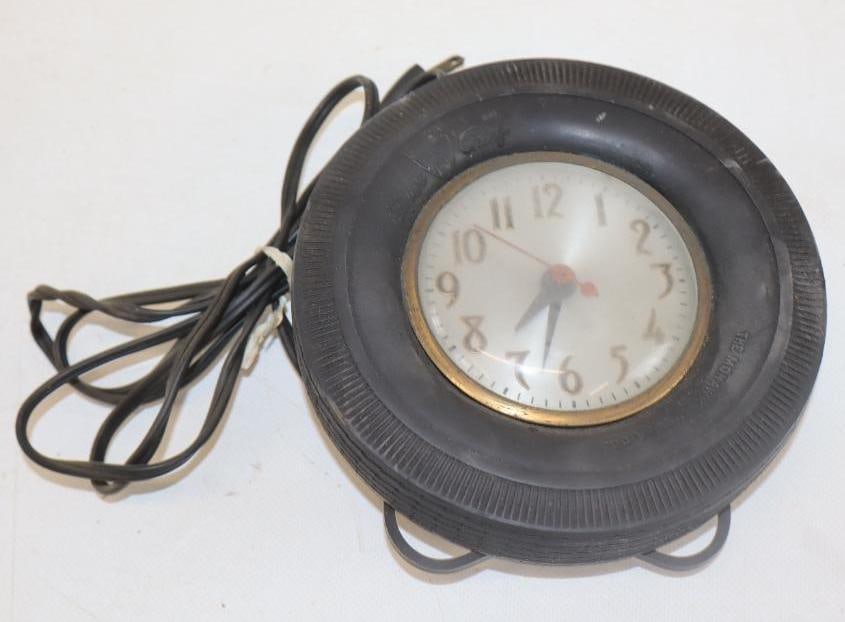 Mohawk Tire Super Chief Advertising Clock Tire (1 of 2)
