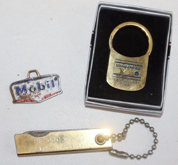 Group of 3 Standard Oil Marathon And Mobil Advertising Key Chains (1 of 2)