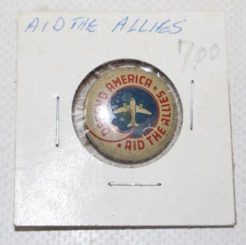 1940's Defend American Aid The Allies Plane Pin Back Badge: 1" diameter