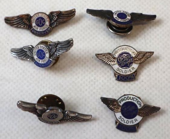 Group of 6 US Air Force And Curtuss Wright Production Solider Aviation Hat  Badges (1 of 2)