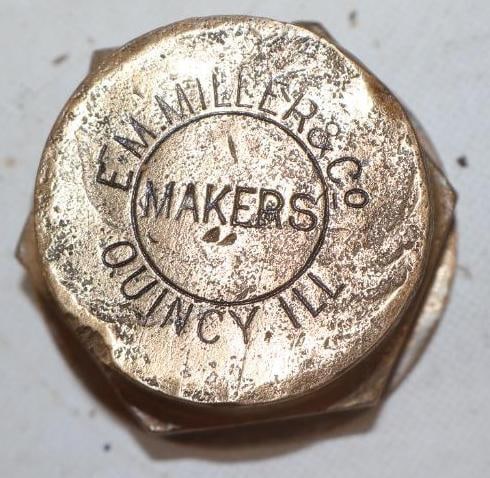 EM. Miller & Co. Makers Quincy Ill. Brass Threaded Carriage Hubcap (1 of 2)