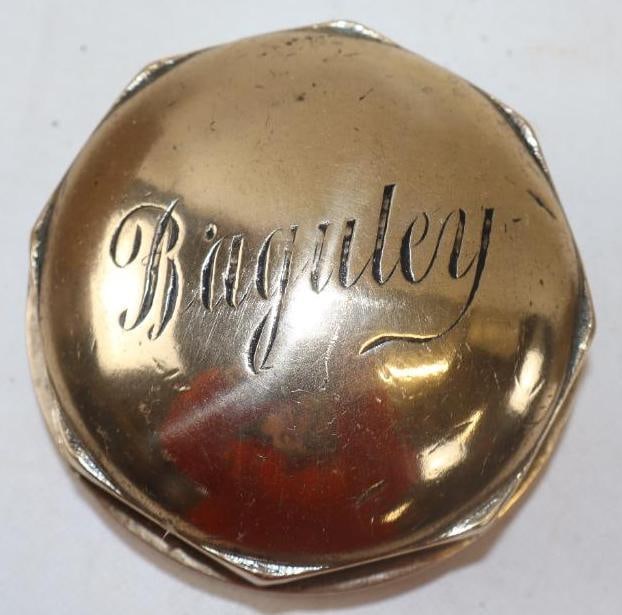 Baguley Brass Threaded Carriage Hubcap (1 of 2)