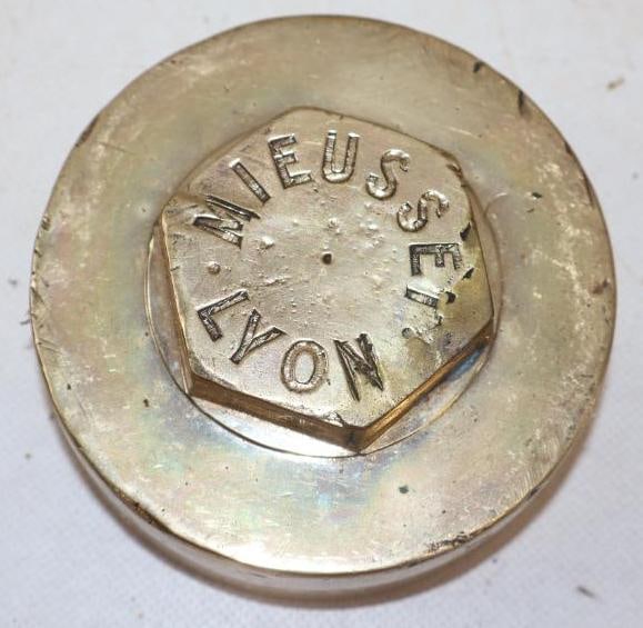 Mieusset Lyon Brass Threaded Carriage Hubcap (1 of 2)