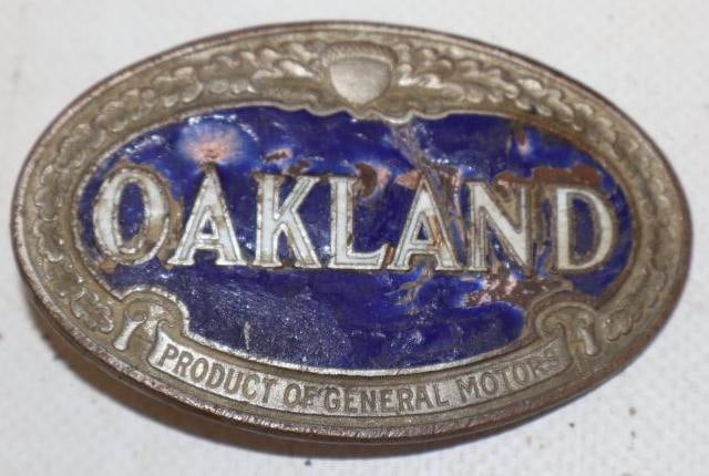 1926-28 Oakland Radiator Emblem Badge: 3" x 1.75"
