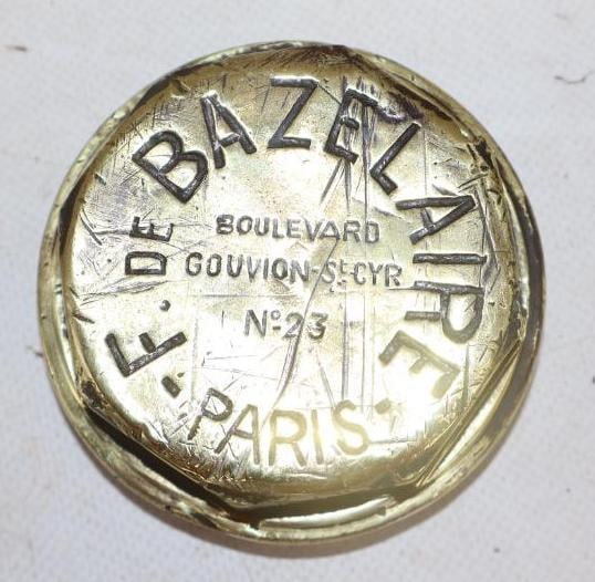Bazelaire Paris Brass Threaded Automobile Hubcap (1 of 2)