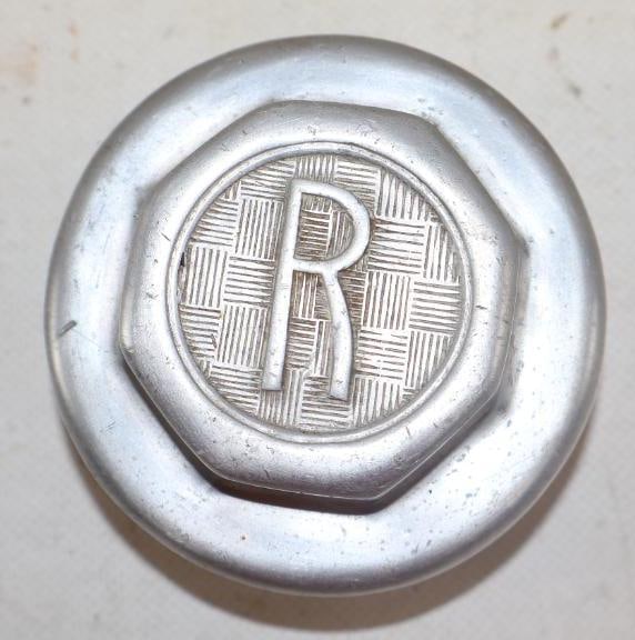 Rollin Motor Car Co. Threaded Automobile Hubcap (1 of 2)