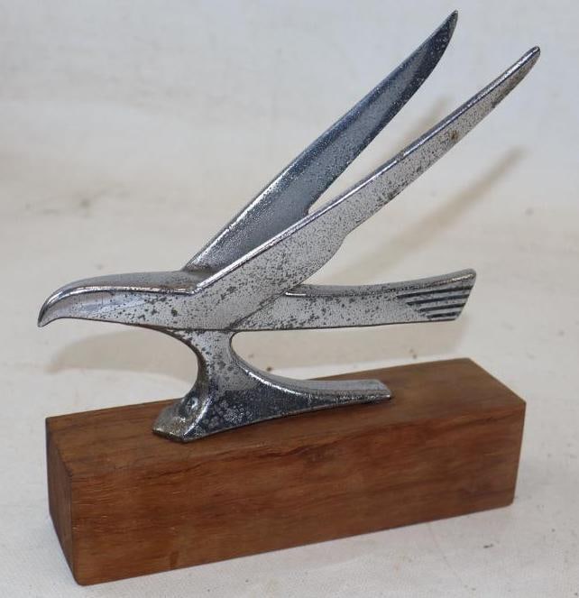 1935 Essex Stylized Eagle Radiator Mascot Hood Ornament (1 of 4)