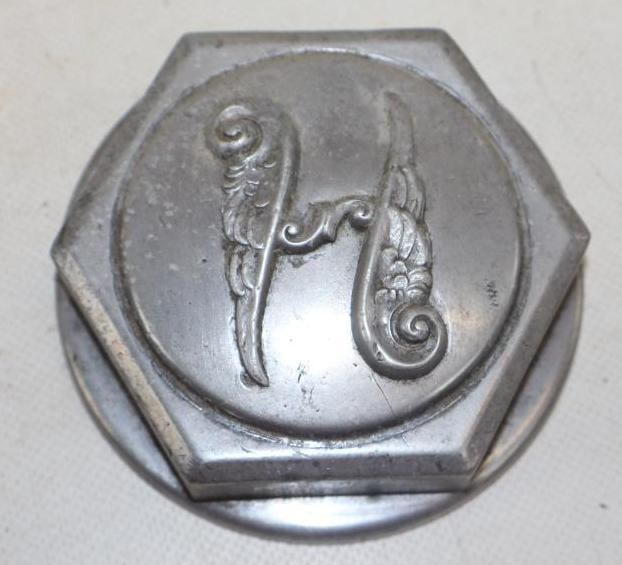 Holmes Threaded Automobile Hubcap: 3.75" diameter