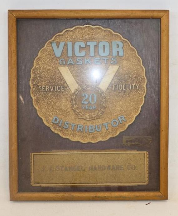 Victor Gaskets 20 year Distributor Achievement Award Plaque (1 of 2)