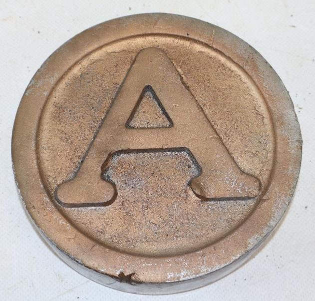 Autocar Truck Threaded Automobile Hubcap (1 of 2)