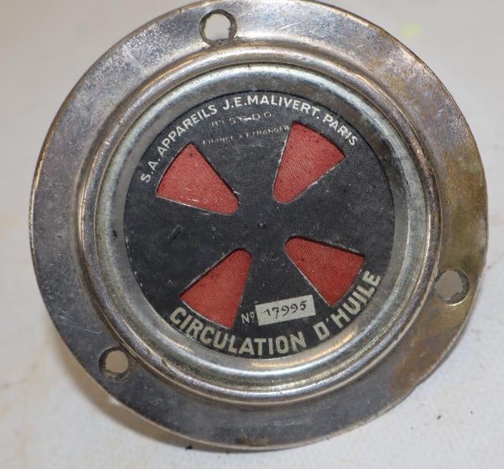 Early Automobile Oil Circulation Dash Guage: 3" diameter x 2"