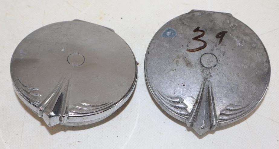 Group of 2 Monogram Ornate Radiator Caps (1 of 2)